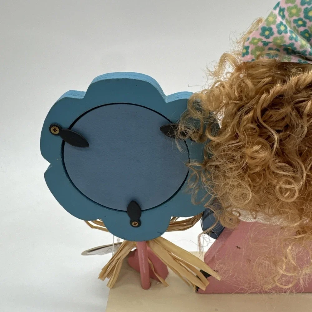 Vintage‎ Mom Means Love Wooden With Little Girl With Hair & Bow 3D New Old Stock